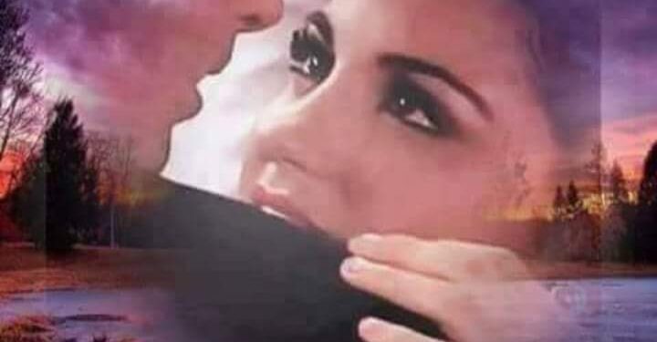 على رمشها …