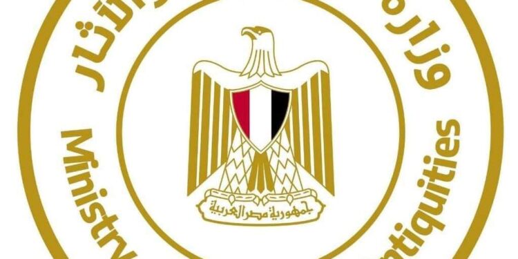 وزير السياحة والآثار يواصل متابعته اليومية مع بعثة الوزارة