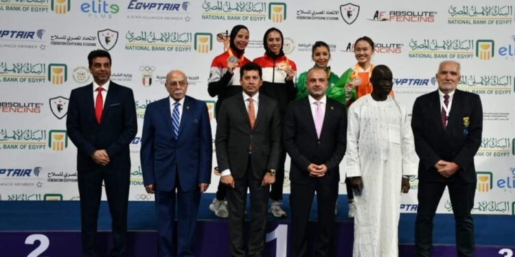 وزير الشباب والرياضة يشهد نهائيات اليوم الأول لبطولة أفريقيا …