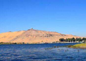 أسوان هي جبل أبو الهوا …!!