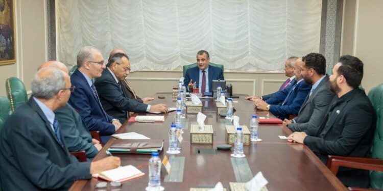 “وزير الدولة للإنتاج الحربى” يستقبل وفد مجموعة “النافع” السعودية 