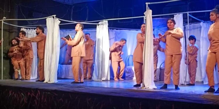 ثقافة الدقهلية تواصل ليالي العرض المسرحي “العمى”