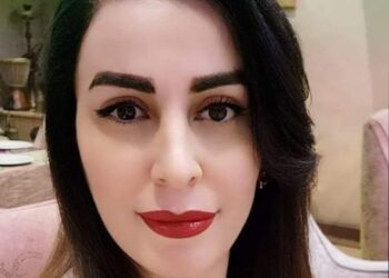 تــأهّـبْ  إن بـــدا نـــابٌ لـئـيمٌ