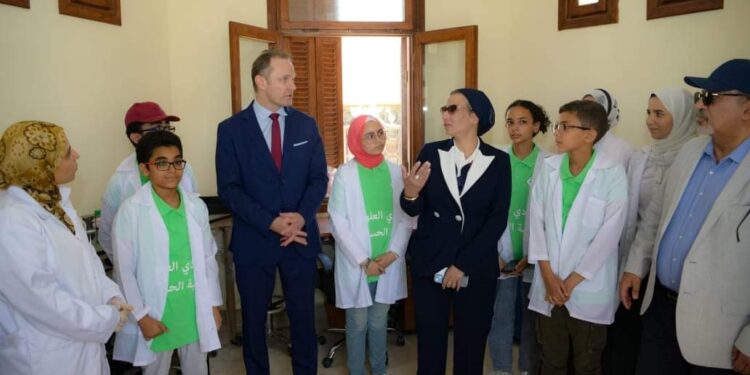 وزيرة البيئة تفتح أول نادى للعلوم بمحمية قبة الحسنة