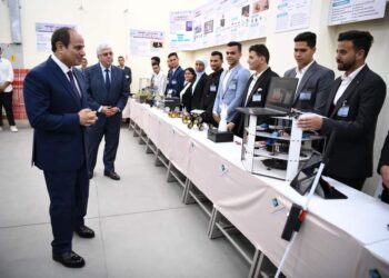 السيسي يتفقد الجامعة التكنولوجية بمدينة برج العرب