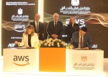 وزير التعليم العالي يشهد توقيع بروتوكول تعاون بين وزارة التعليم العالي وشركة أمازون