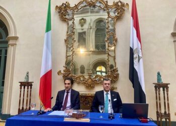 وزير السياحة  يستهل زيارته  لإيطاليا بعقد عدد من اللقاءات المهنية