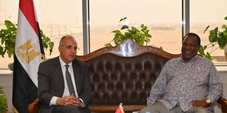 الدكتور سويلم يستقبل وزير المياه والبيئة الأوغندى …