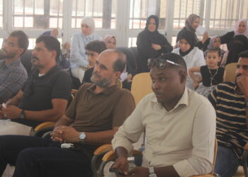 احتفال بعودة مدير ثانوية الوحدة الوطنية