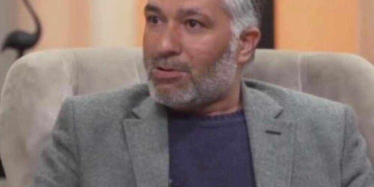 أخشى ضياعيَ في صمتي