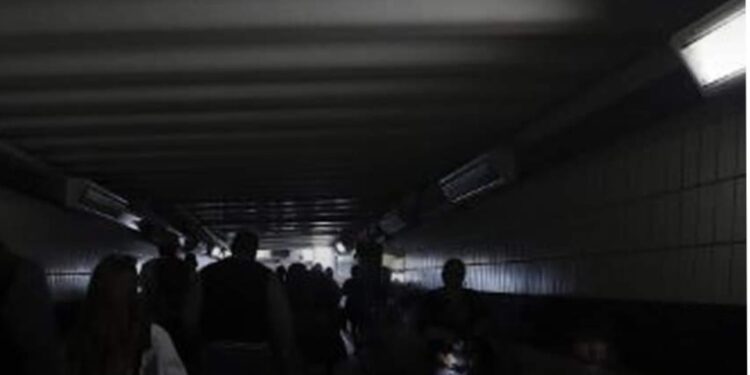 الكهرباء تعلن انتهاء أزمة انقطاع التيار منتصف الأسبوع الجارى