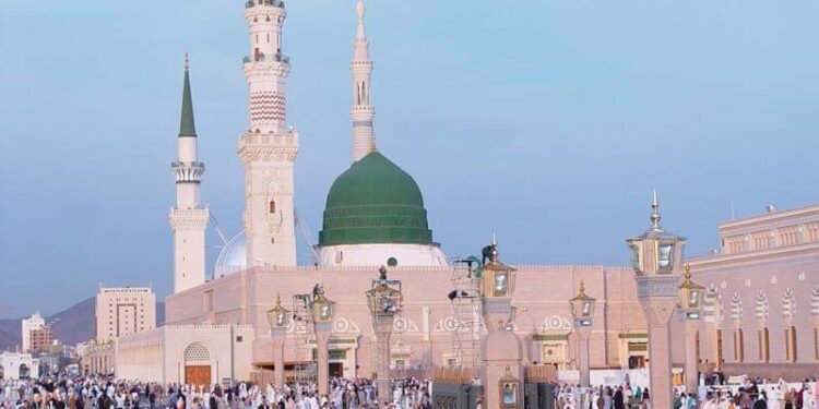 توافد ضيوف الرحمن على المدينة المنورة بعد أداء مناسك الحج