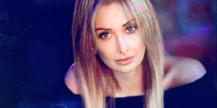 زينة جرادي تكتب … أشباهُكَ الأربعون