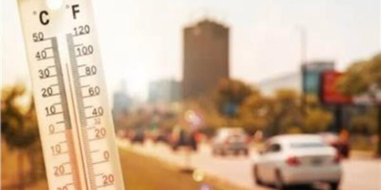 «الأرصاد»: غدًا طقس شديد الحرارة نهارًا والعظمى بالقاهرة 36 درجه…