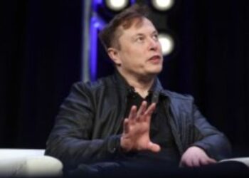 مالك “تويتر” يخسر أكثر من 20 مليار دولار في يوم واحد بسبب “تسلا”