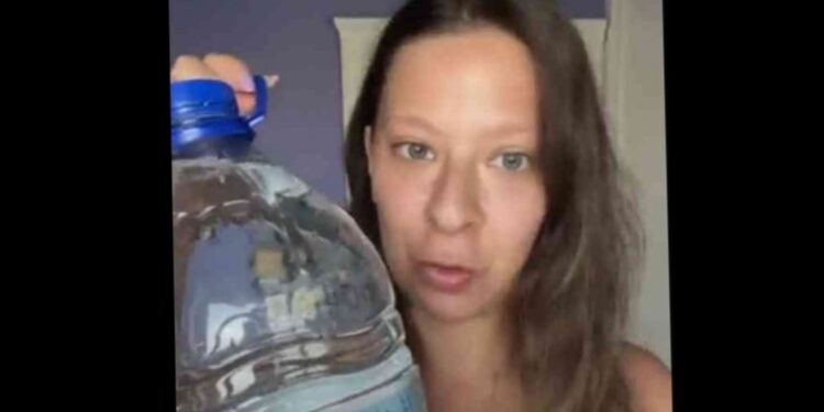 مهندسة وراثية تختبر فوائد ماء زمزم