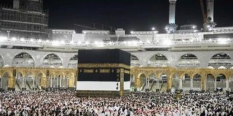 تعويضات للحجاج المصريين المتضررين من قصور بخدمات مخيماتهم