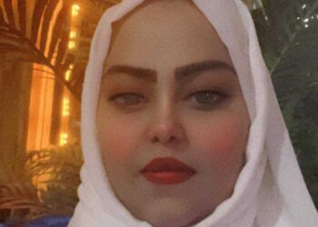 إعشقي القلبُ يهمسُ إعشقي