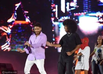 تامر حسني ينافس نويل روبنسون في الرقص على المسرح