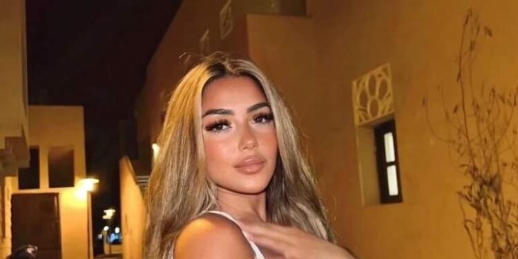 والد سارة سلامة يكشف حقيقة تعرضها للضرب بسبب إطلالتها الجريئة