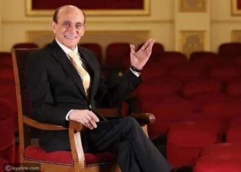 محمد صبحي باكيا على الهواء …