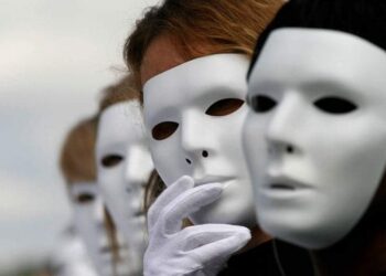 «حبيب بلا ملامح » بقلم عبد الستار الخديمي