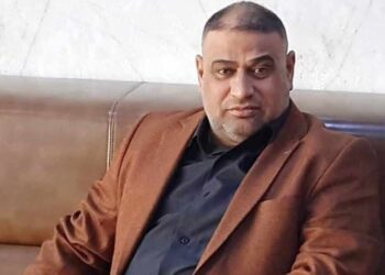 بلا وجهٍ تُناديكَ الجهاتُ …