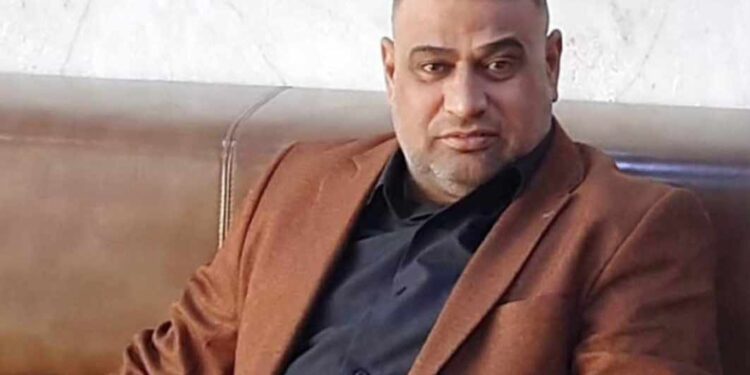 بلا وجهٍ تُناديكَ الجهاتُ …