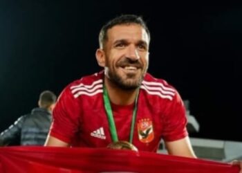 الأهلى يحتفل بمساهمة على معلول فى 13 هدفا خلال رحلة التتويج بالدورى