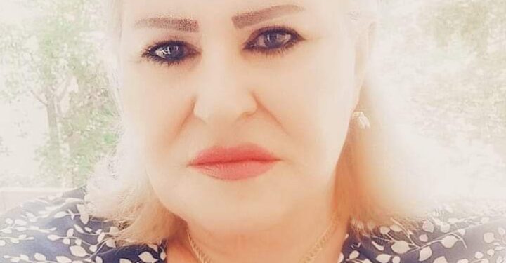 لااحد يلوم ..