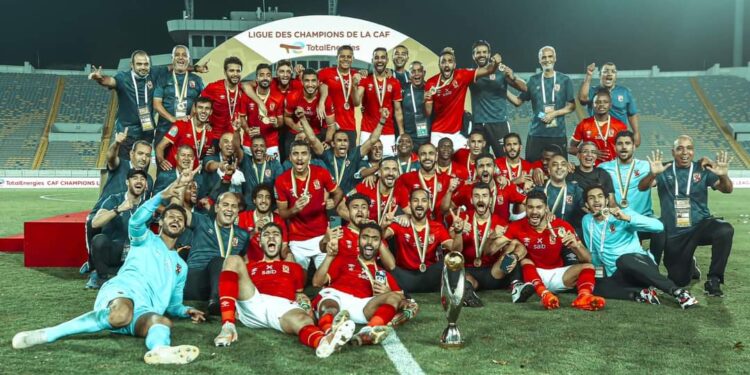 10 آلاف مشجع فى مباراة تتويج الأهلى بدرع الدورى أمام حرس الحدود