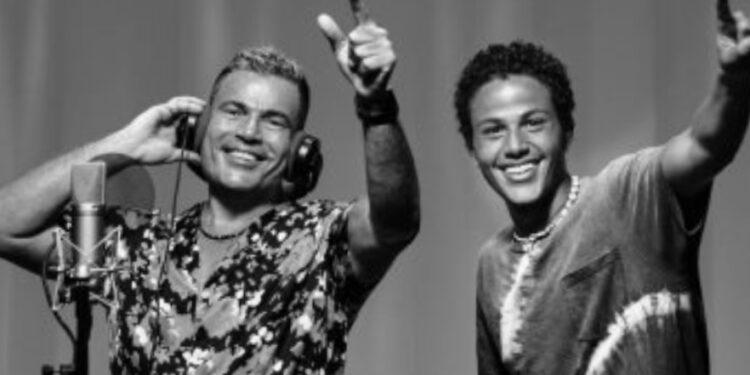 عمرو دياب يطرح “يا ليل” مع ابنه عبد الله.. ويتصدر التريند