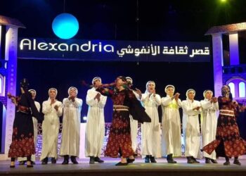فنون العريش والتنورة التراثية تشعلان أجواء الأنفوشي…