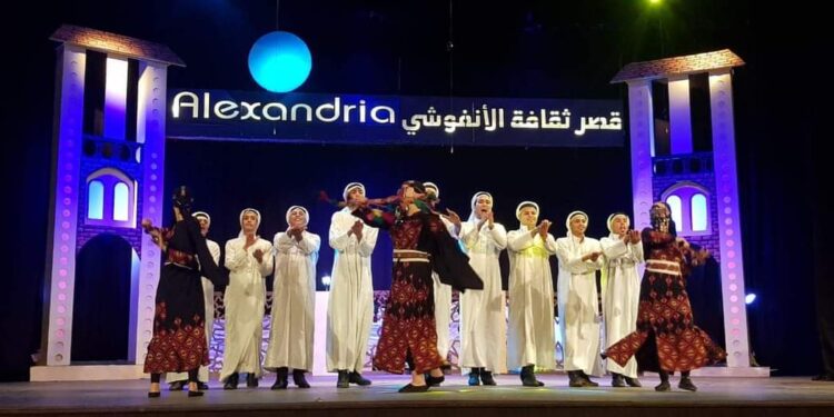 فنون العريش والتنورة التراثية تشعلان أجواء الأنفوشي…