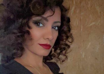 أناشيدُ شعبية …