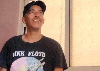 «الرابعة صباحا »كتب كمال أخلاقي