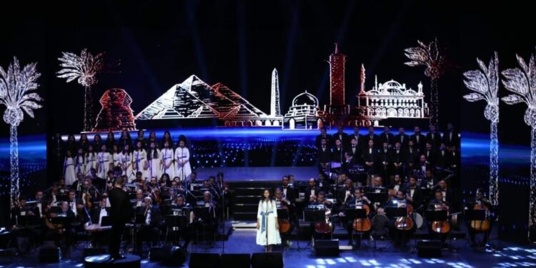 وزيرة الثقافة تشهد احتفالات الأوبرا بذكرى مرور 10سنوات على ثورة 30 يونيو