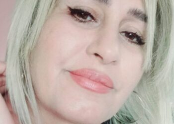 « هيَّ »  بقلم الشاعرة رويدا جعفر 