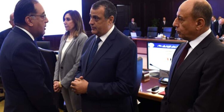 رئيس الوزراء: عقد مؤتمر قمة دول جوار السودان …