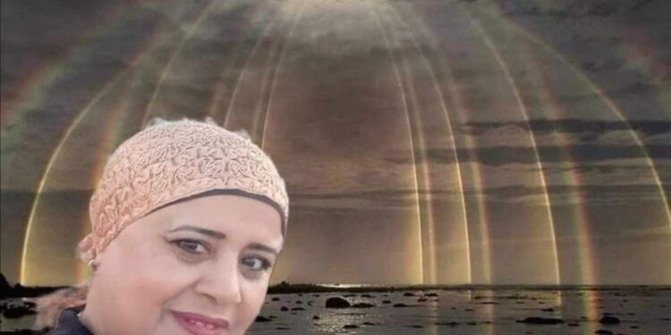 « طيفه بيكلمني » للشاعرة منى الفؤاد …