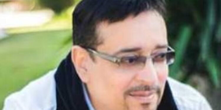 تشييع جنازة علاء عبد الخالق بعد صلاة الظهر من مسجد الشرطة