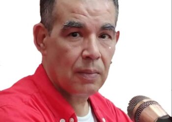 ولمــا تهلـــي بمواسمـــك