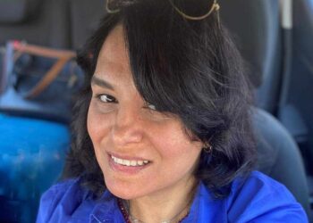 أسعى جاهدة لأكون شاعرة