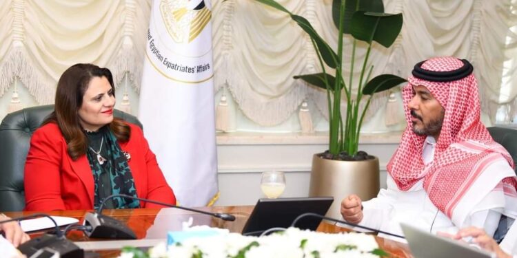 وزيرة الهجرة: التدريب والتوعية يهدف لمنع أي مشاكل تواجه العمالة المصرية بالخارج