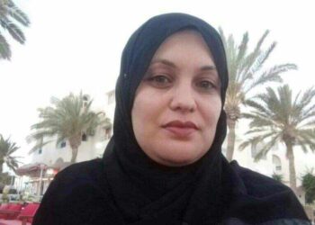 مرّوا على فرحي القديمِ هنا