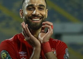 الأهلى يحدد غداً موقف السولية ومتولى من مباراتى بيراميدز والمصري