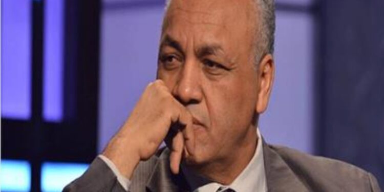 مصطفى بكري للحكومة: «الناس تعبانه وعايزة اللى يطبطب عليها» …