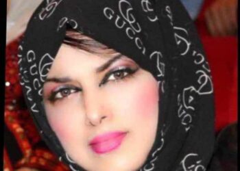 على حافة النص