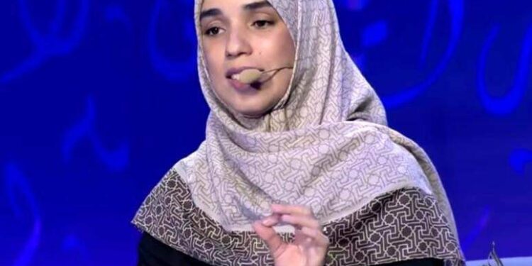 الكلُّ يرحلُ أنتَ وحدكَ باقي …