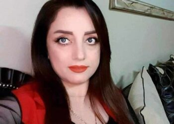 فـكـيف لا أغــــــــــضَـبُ  …